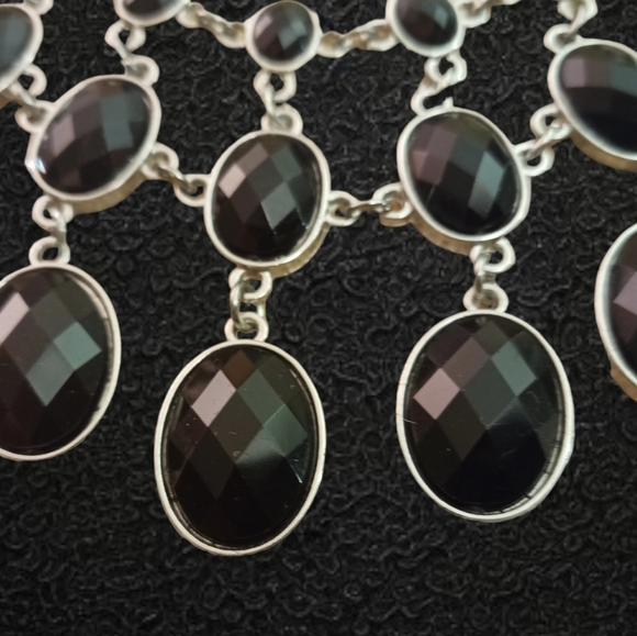 Women's Necklace - Picture 3 of 3